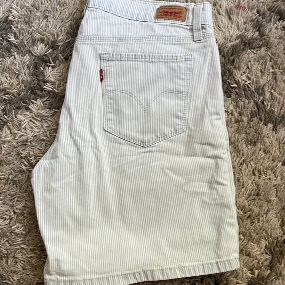 Levi Strauss & co green blue stripped Bermuda shorts size 6 some paint spots
